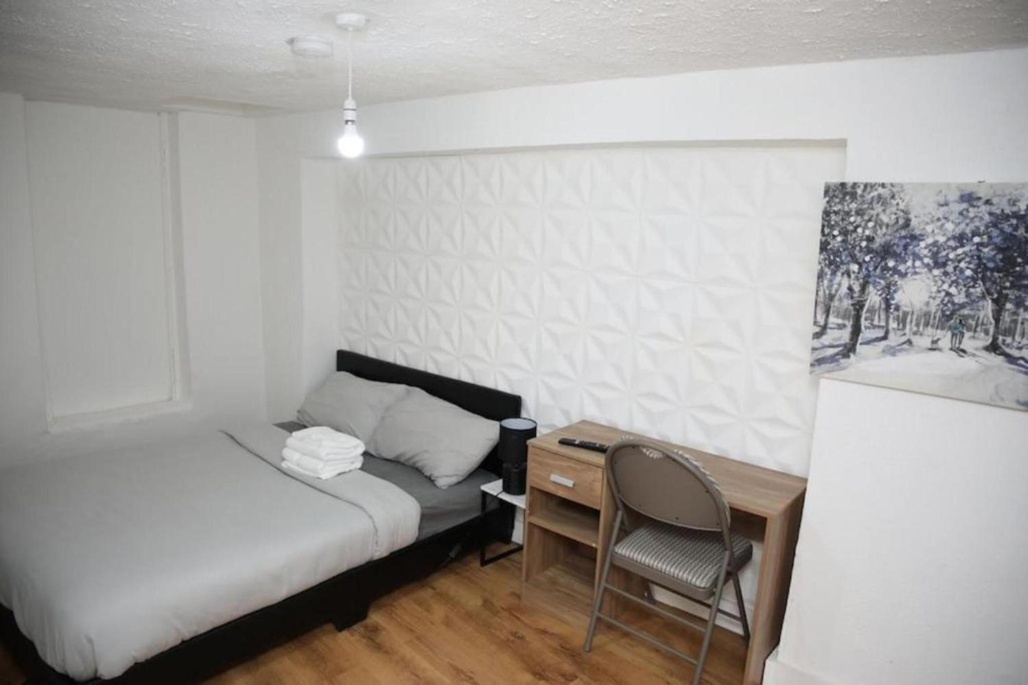 Oyo Timi Holiday Homes Londra Esterno foto