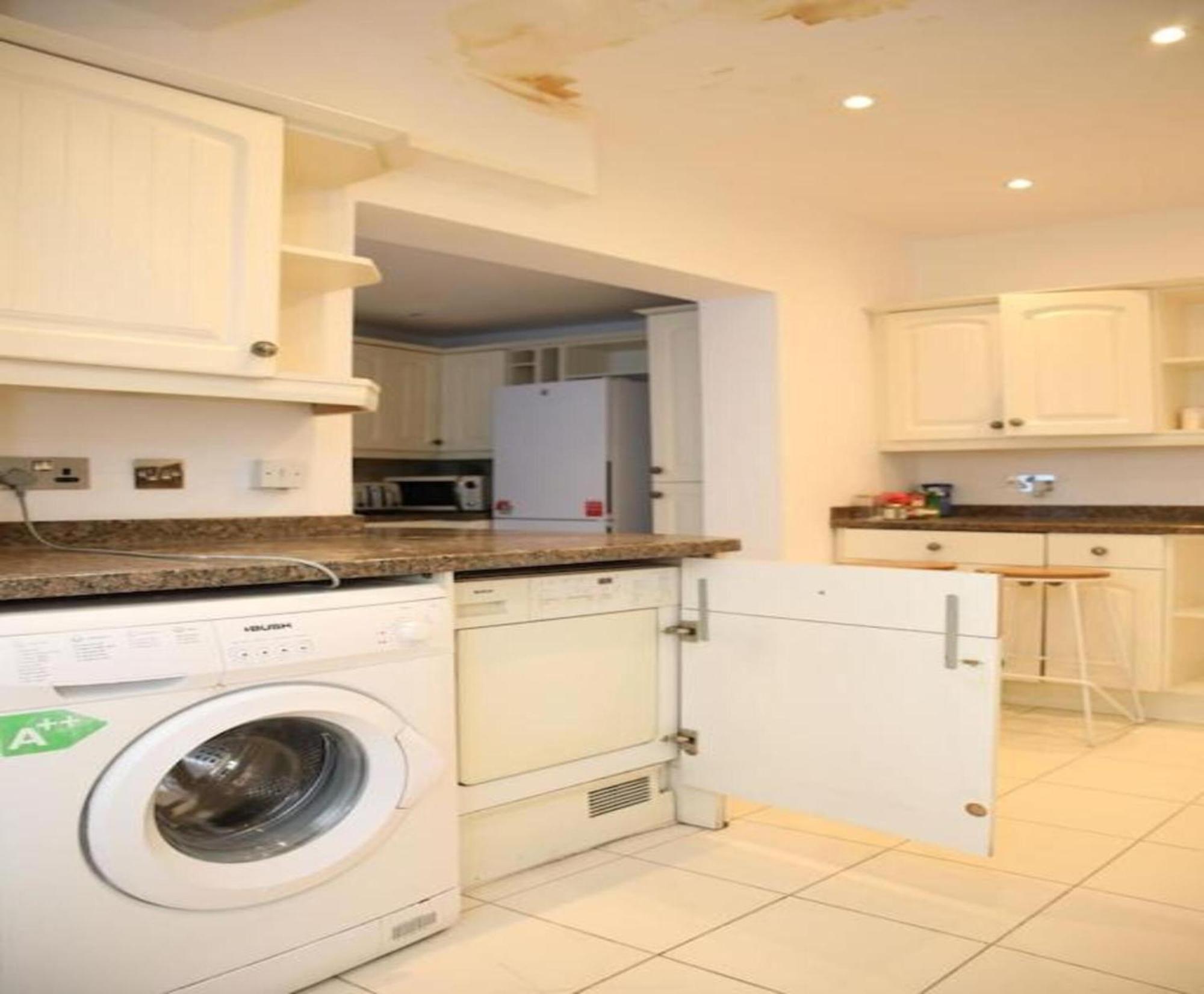 Oyo Timi Holiday Homes Londra Esterno foto